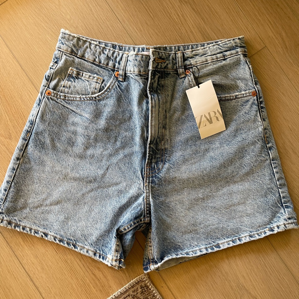 Zara shorts size 10